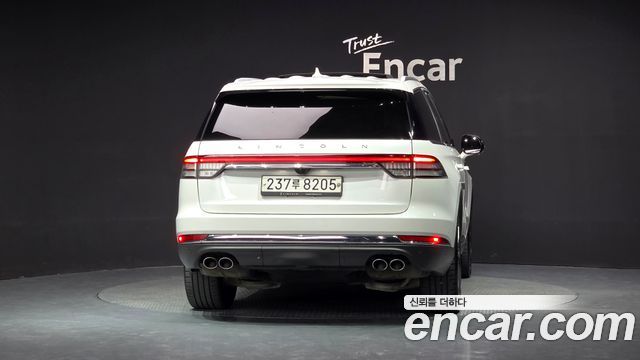 Lincoln Aviator 3.0 Reserve  AWD — пробег 88 247 км — фото 4 из 5