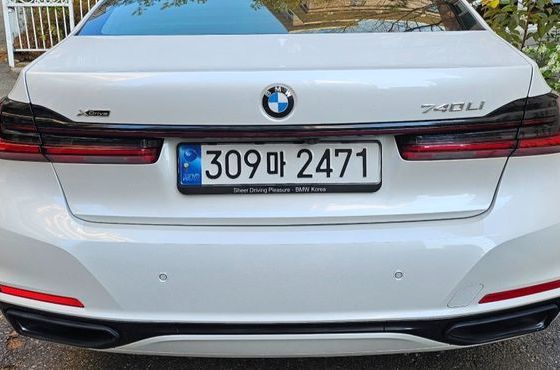 BMW 7-Series 740Li xDrive Design Pure Excellence — пробег 63 500 км — фото 4 из 5