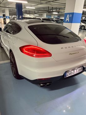 Porsche Panamera 3.0 S Hybrid 970 — пробег 103 000 км — фото 2 из 5