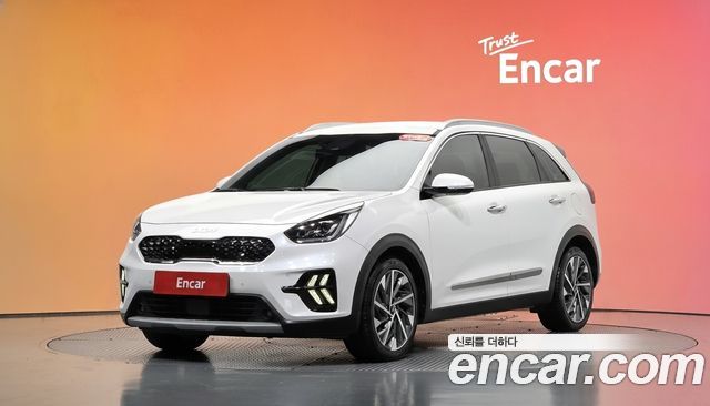 Kia Niro 1.6 HEV Signature — пробег 157 821 км — фото 1 из 5