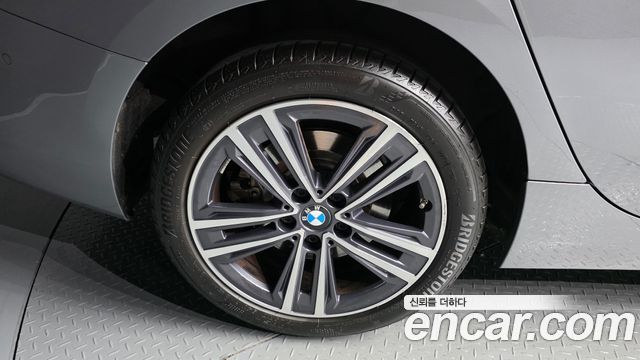 BMW 2-Series 220i Sport — пробег 36 710 км — фото 5 из 5