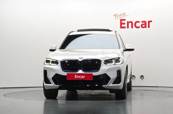 BMW iX3 M Sports — пробег 19 837 км — фото 3 из 5