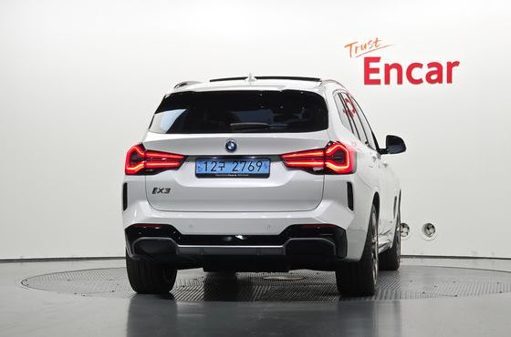 BMW iX3 M Sports — пробег 19 837 км — фото 4 из 5