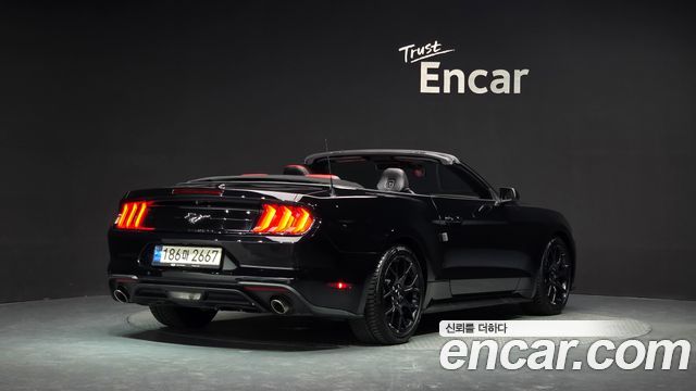 Ford Mustang Convertible — пробег 40 939 км — фото 2 из 5