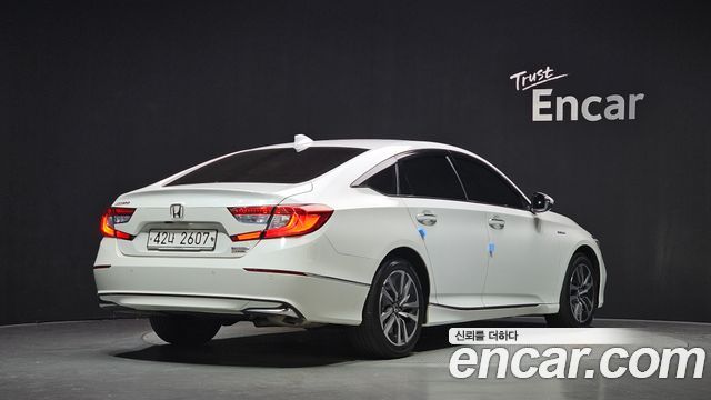 Honda Accord 2.0 Hybrid Touring — пробег 154 822 км — фото 2 из 5