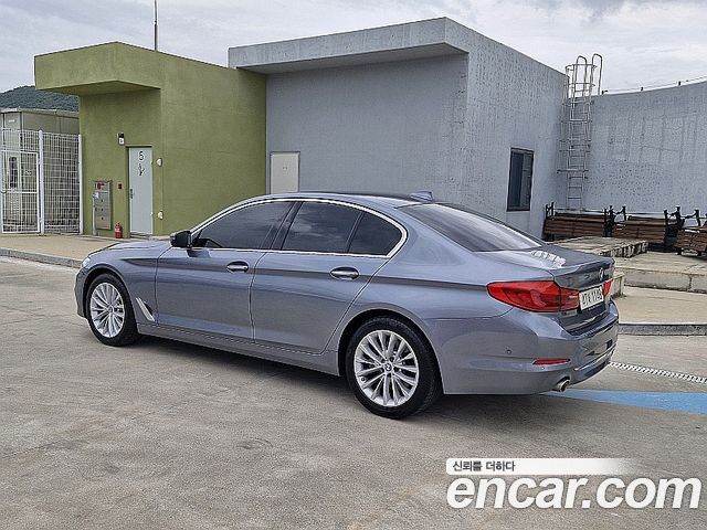 BMW 5-Series 520d Luxury Plus — пробег 95 600 км — фото 2 из 5