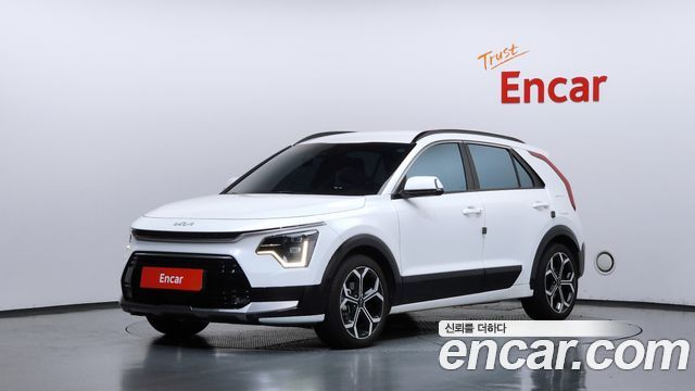 Kia Niro Prestige — пробег 62 657 км — фото 1 из 5