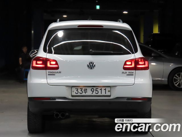Volkswagen Tiguan 2.0 TDI  Premium 5N — пробег 128 847 км — фото 4 из 5