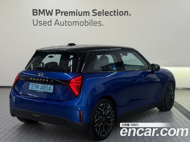 Mini Cooper SE Favoured — пробег 4 151 км — фото 4 из 5