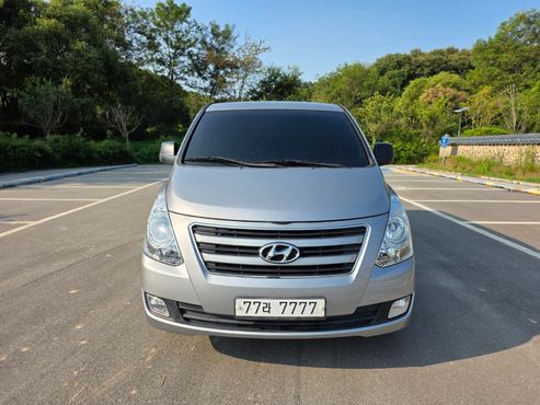 Hyundai Starex 11-Seater Wagon Smart — пробег 48 777 км — фото 1 из 5
