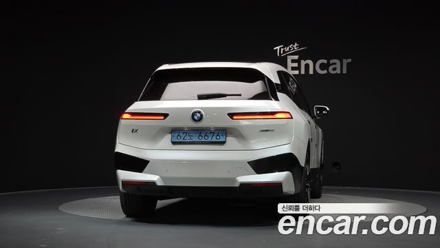 BMW iX из Кореи Encar