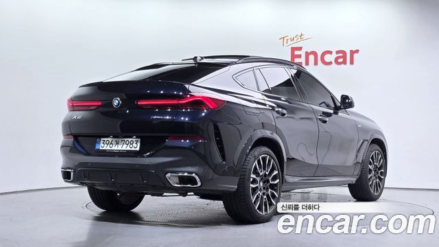 BMW X6 xDrive40i M Sport — пробег 8 368 км — фото 2 из 5