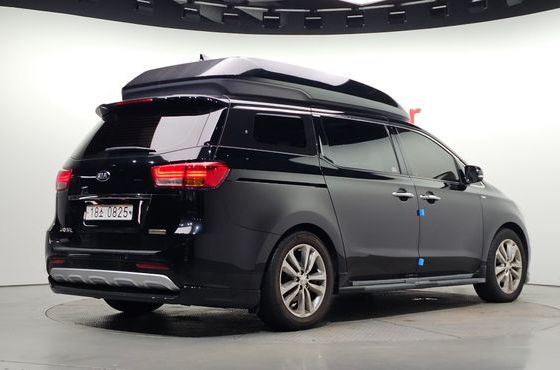 Kia Carnival 9-seater Hi-Limousine Prestige — пробег 151 786 км — фото 2 из 5