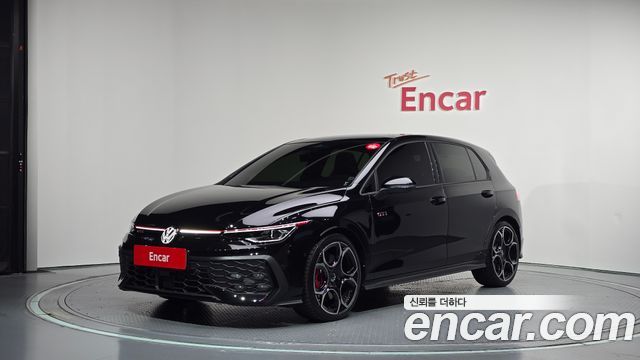 Volkswagen Golf 2.0 GTI — пробег 2 270 км — фото 1 из 5