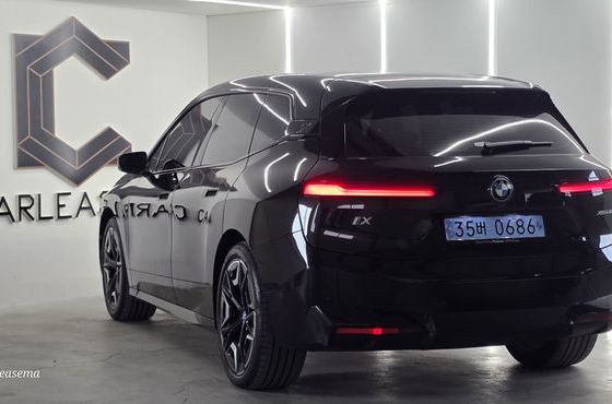 BMW iX xDrive50 Sports Plus — пробег 30 684 км — фото 3 из 5
