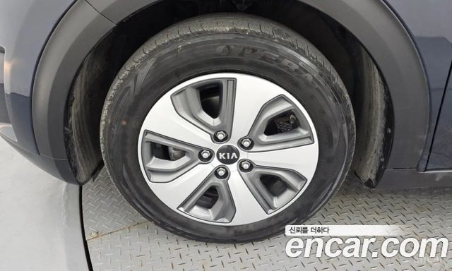 Kia Niro 1.6 Plug-in HEV Noblesse — пробег 236 828 км — фото 5 из 5