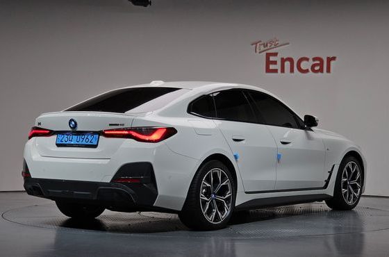 BMW i4 eDrive40 M Sports Pro — пробег 21 028 км — фото 2 из 5