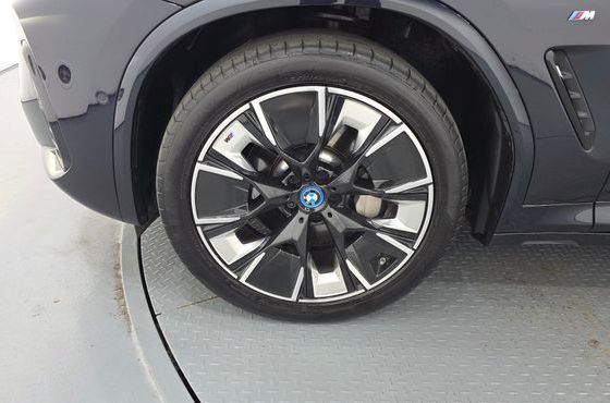 BMW iX3 M Sports — пробег 60 087 км — фото 5 из 5