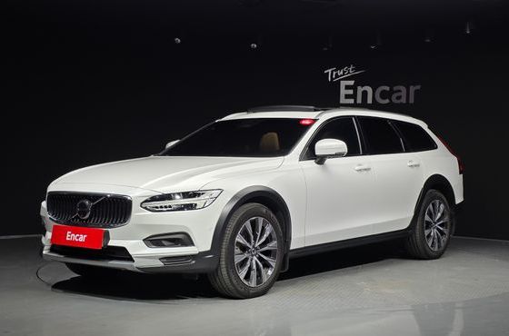 Volvo V90 B5 Ultimate AWD — пробег 41 591 км — фото 1 из 5