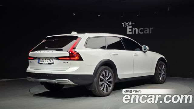 Volvo V90 B5 Ultimate AWD — пробег 41 591 км — фото 2 из 5