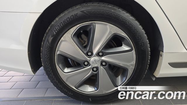 Hyundai Sonata 2.0 HEV Premium — пробег 131 413 км — фото 5 из 5
