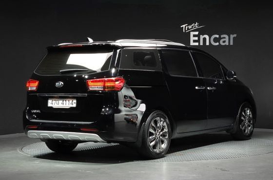 Kia Carnival 9-Seater Noblesse Special — пробег 97 469 км — фото 2 из 5