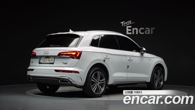 Audi Q5 40 TDI Quattro Premium — пробег 78 649 км — фото 2 из 5