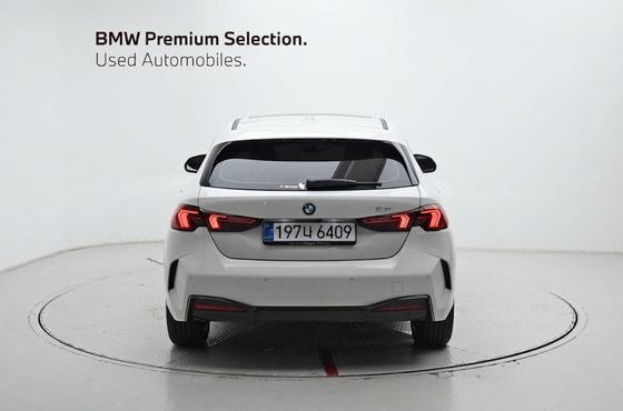 BMW 1-Series 120 — пробег 3 300 км — фото 4 из 5