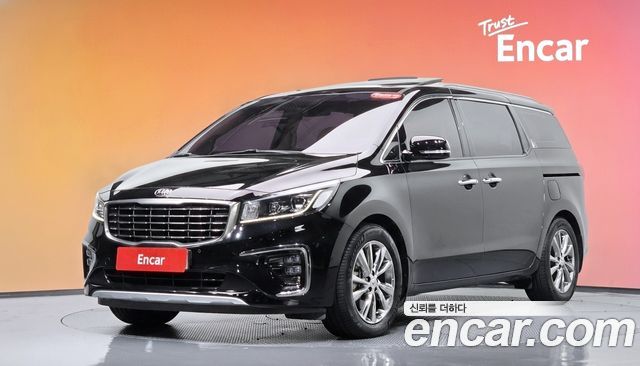 Kia Carnival 7-Seater Limousine VIP — пробег 73 639 км — фото 1 из 5