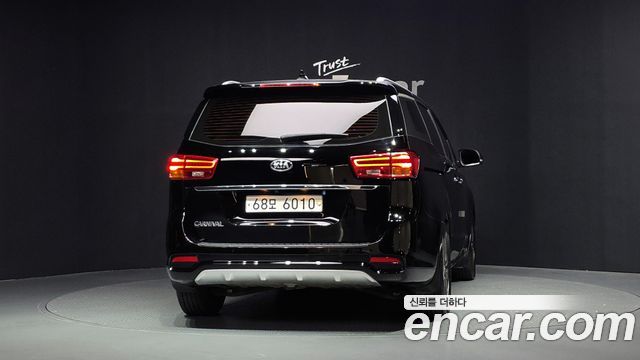 Kia Carnival из Кореи Encar