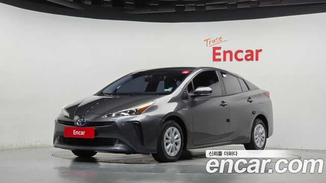 Toyota Prius 1.8 — пробег 153 763 км — фото 1 из 5