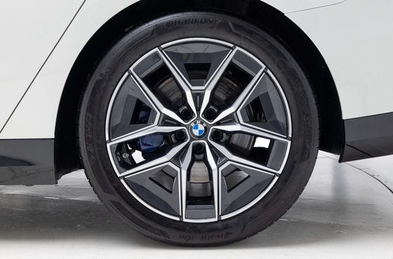 BMW 5-Series 520i M Sport — пробег 10 654 км — фото 5 из 5