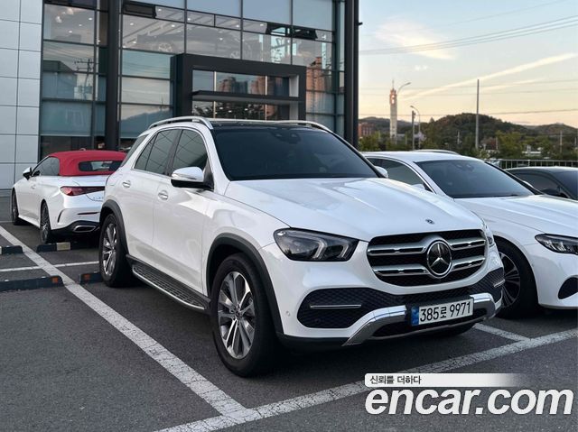 Mercedes-Benz GLE-Class GLE300d 4MATIC — пробег 113 388 км — фото 1 из 5