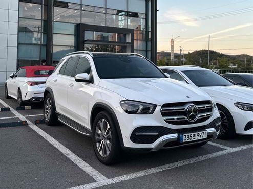Mercedes-Benz GLE-Class GLE300d 4MATIC — пробег 113 388 км — фото 1 из 5