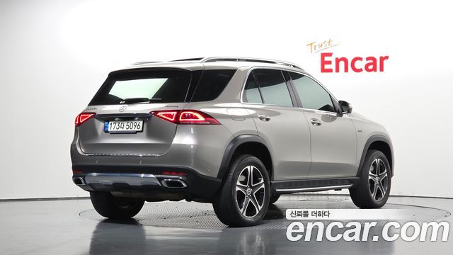 Mercedes-Benz GLE-Class GLE350e 4MATIC — пробег 97 071 км — фото 2 из 5