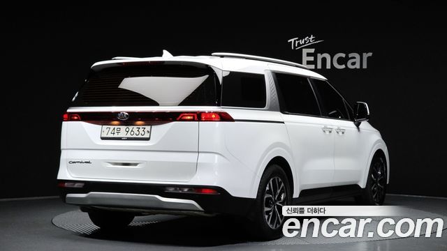 Kia Carnival Diesel 11-Seater Prestige — пробег 97 436 км — фото 2 из 5