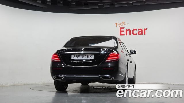 Mercedes-Benz E-Class E300 4MATIC Exclusive Standard — пробег 150 913 км — фото 4 из 5