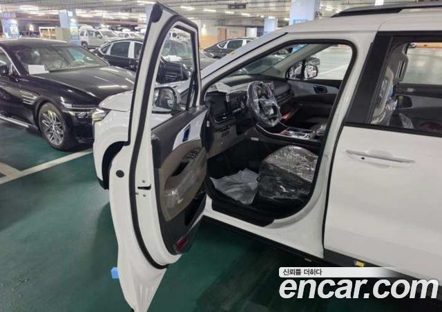 Kia Carnival HEV 9 seater Prestige — пробег 1 км — фото 4 из 5