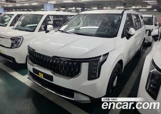 Kia Carnival Gasoline 9-Seater Prestige — пробег 1 км — фото 1 из 5