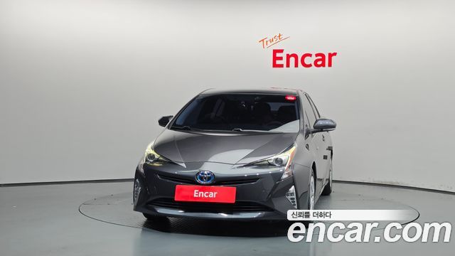 Toyota Prius 1.8 E — пробег 98 202 км — фото 3 из 5