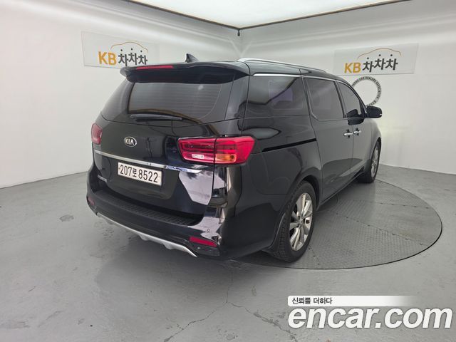 Kia Carnival из Кореи Encar
