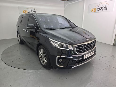 Kia Carnival 9-Seater Prstige — пробег 100 000 км — фото 3 из 5