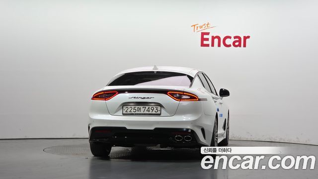 Kia Stinger из Кореи Encar