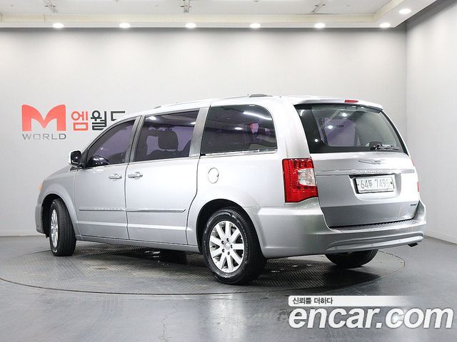 Chrysler Grand Voyager 3.6 LIMITED — пробег 217 292 км — фото 3 из 5