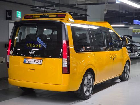 Hyundai Staria L3.5 Kinder Safety Car 11-Seater — пробег 7 200 км — фото 4 из 5