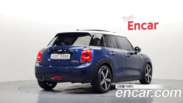 Mini Cooper 5Door Mid 3rd — пробег 122 378 км — фото 2 из 5