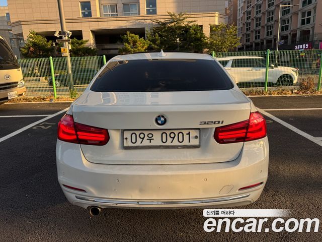 BMW 3-Series 320i Luxury — пробег 356 802 км — фото 5 из 5