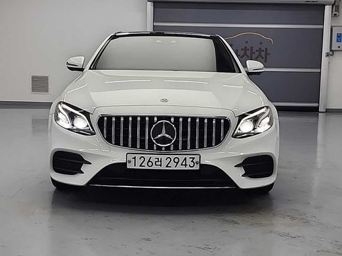 Mercedes-Benz E-Class E300 4MATIC AMG Line — пробег 123 447 км — фото 3 из 5
