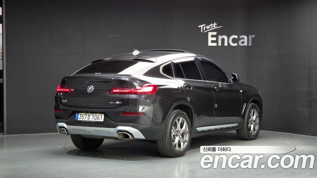 BMW X4 xDrive20i xLine — пробег 29 935 км — фото 2 из 5