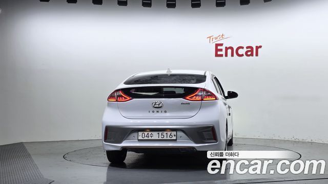 Hyundai Ioniq из Кореи Encar